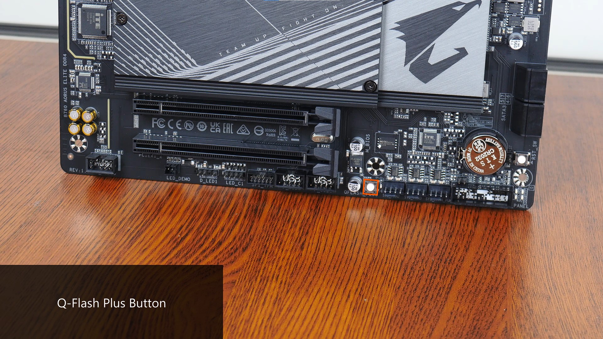 Review Gigabyte B760 AORUS ELITE DDR4 LGA1700 Motherboard